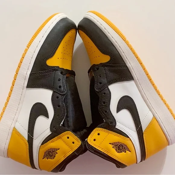 ❌SOLD🎁Nike Air Jordan 1 Retro High OG Taxi Yellow Toe WMNS 8 - Picture 3 of 10